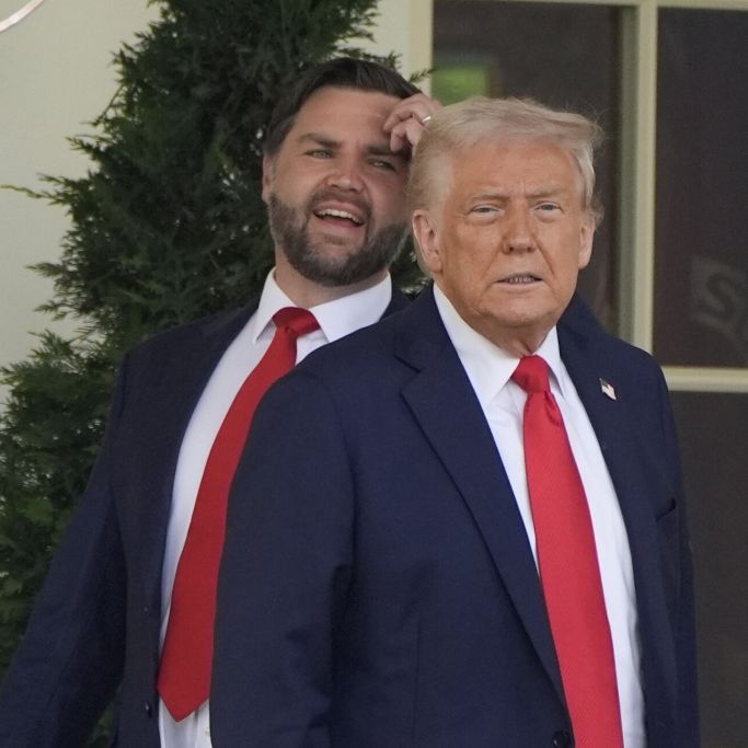 Donald Trump von Vize überrumpelt - US-Präsident enthüllt Planlosigkeit