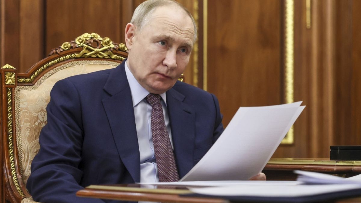 #Wladimir Putin: Kreml-Chef pfeift hinauf Waffenruhe vor "Tag des Sieges"-Protz-Truppenschau