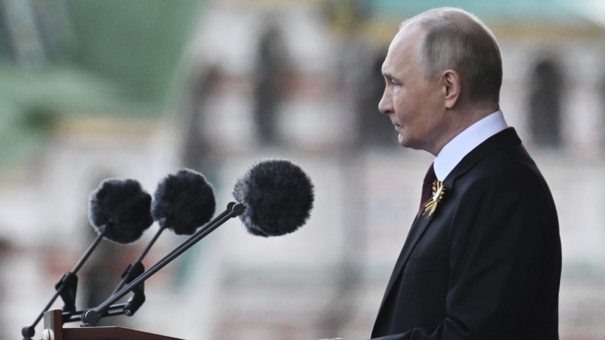 Wladimir Putin hat mit seiner Siegesparade für Wirbel im Netz gesorgt. (Foto)
