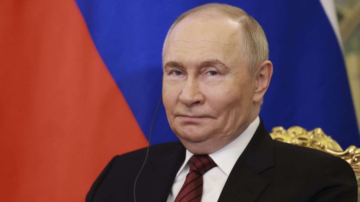 Wladimir Putin dürfte angesichts der peinlichen Aktionen seiner Soldaten kaum in Jubel ausbrechen. Wladimir Putin dürfte angesichts der peinlichen Aktionen seiner Soldaten kaum in Jubel ausbrechen. (Foto)