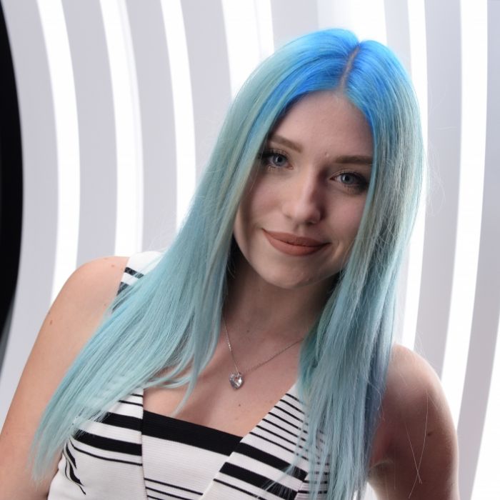 Bibi Heinicke zeigt in Video Tierquälerei in Edeka-Schweinemastanlagen - viele Follower loben Bibis Engagement, andere kririsieren ihr Verhalten. 