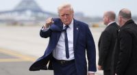 Donald Trump hat in Louis Prevost, den Bruder des Papstes, einen prominenten Anhänger gefunden.