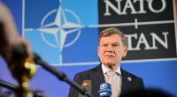Der neue CDU-Außenminister Johann Wadephul sorgt mit Äußerungen zur Erhöhung der Verteidigungsausgaben für Zoff in der neuen Bundesregierung.