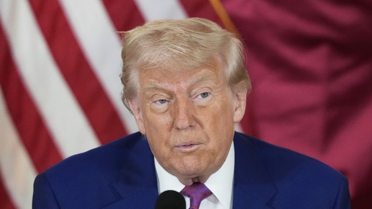 Donald Trump wurde auf einer von ihm beworbenen Luxus-Uhr fälschlicherweise als Donald Rump bezeichnet. (Foto)