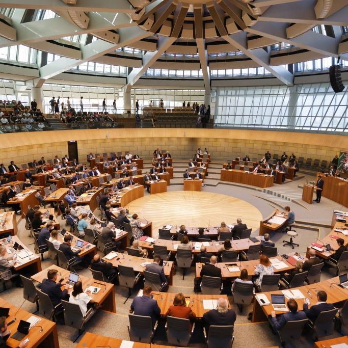 Vorschlag von CDU und Grünen setzt sich im Landtag Nordrhein-Westfalen durch