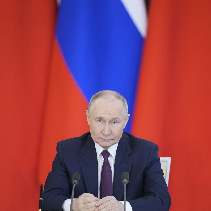 Russische Paraffinfabrik in Flammen nach Explosion