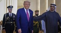 In Abu Dhabi erlebte der US-Präsident eine haarige Überraschung.