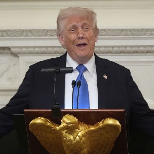 Der Schwindel flog auf, aber der US-Präsident log weiter