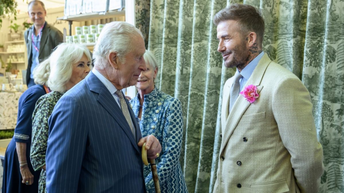 König Charles und David Beckham liefern Kontrastprogramm zum Sussex-Dinner mit Brooklyn Beckham. König Charles und David Beckham liefern Kontrastprogramm zum Sussex-Dinner mit Brooklyn Beckham. (Foto)