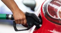 Autofahrer:innen werden an den Tankstellen oft mit günstigen Sprit-Preisen gelockt, die nur für kurze Zeit verfügbar sind.