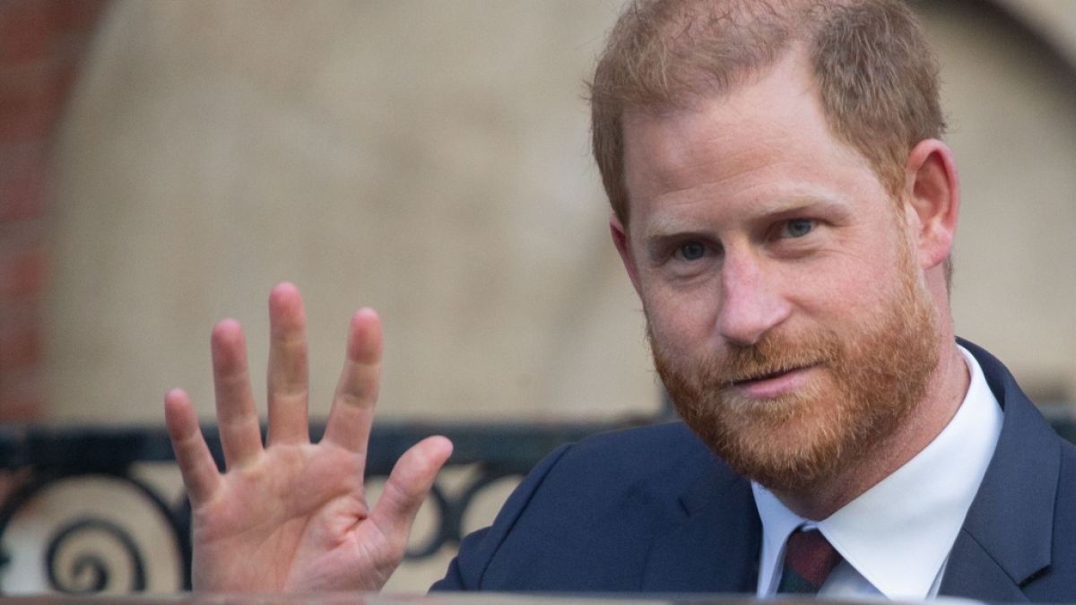 Prinz Harry ist mal wieder auf Auslandsreise - einmal mehr verzichtete der britische Königssohn jedoch auf die Begleitung seiner Ehefrau Meghan Markle. Prinz Harry ist mal wieder auf Auslandsreise - einmal mehr verzichtete der britische Königssohn jedoch auf die Begleitung seiner Ehefrau Meghan Markle. (Foto)