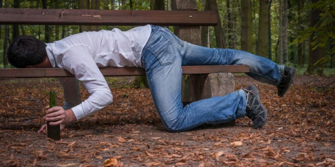 Was hilft gegen Alkohol-Kopfschmerz und Co.?