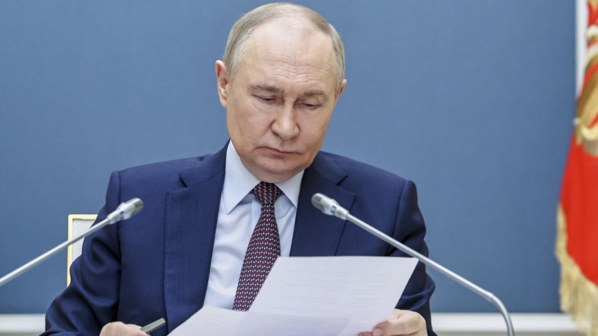 Wladimir Putins Blamage durch "Operation Spinnennetz" fand im russischen Staatsfernsehen kaum Erwähnung. Wladimir Putins Blamage durch "Operation Spinnennetz" fand im russischen Staatsfernsehen kaum Erwähnung. (Foto)