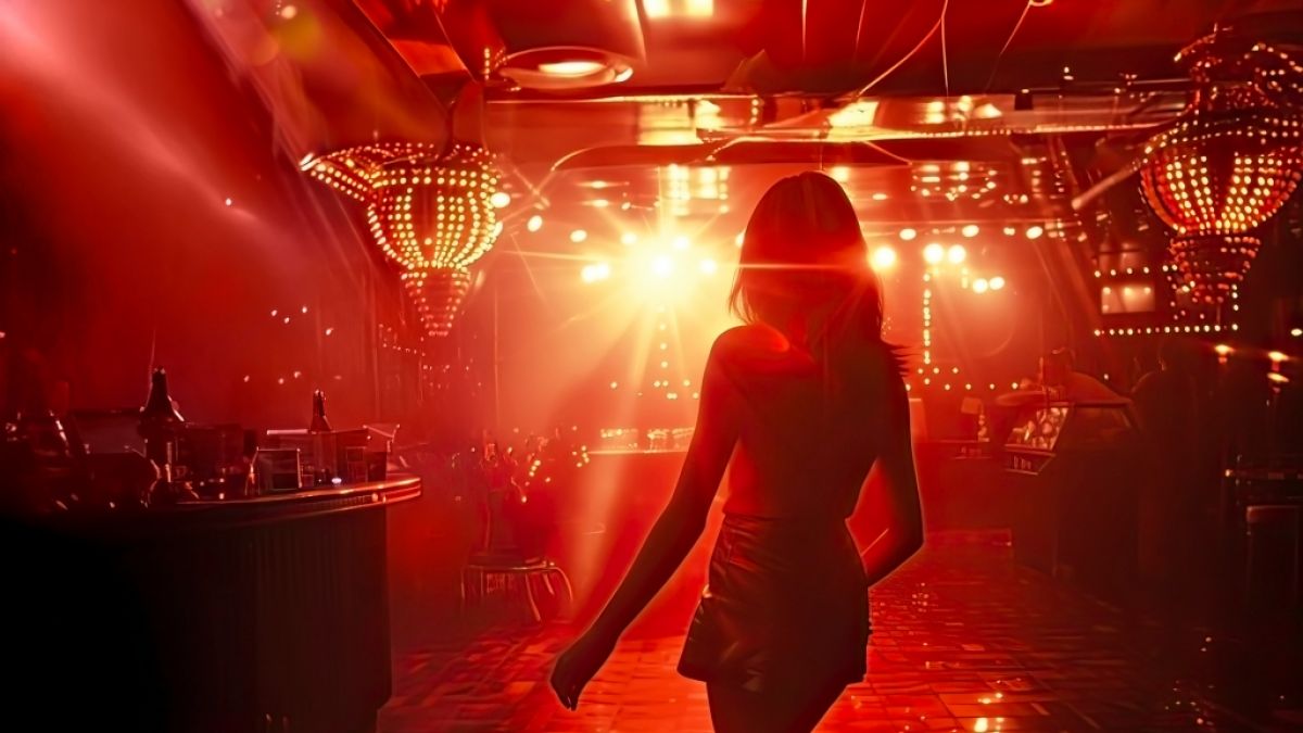 In Charkiw trotzt der Stripclub Flash Dancers Krieg und Ausgangssperre. In Charkiw trotzt der Stripclub Flash Dancers Krieg und Ausgangssperre. (Foto)