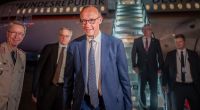 Bundeskanzler Friedrich Merz ist in Washington gelandet. Der CDU-Politiker will den US-Präsidenten Donald Trump treffen. Es ist das erste Treffen zwischen beiden Politikern seit Amtsantritt von Trump und Merz.