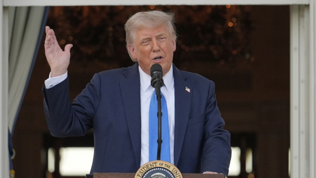 Donald Trump gerät erneut durch eine umstrittene Personalentscheidung in seiner Regierung in die Schlagzeilen. Donald Trump gerät erneut durch eine umstrittene Personalentscheidung in seiner Regierung in die Schlagzeilen. (Foto)