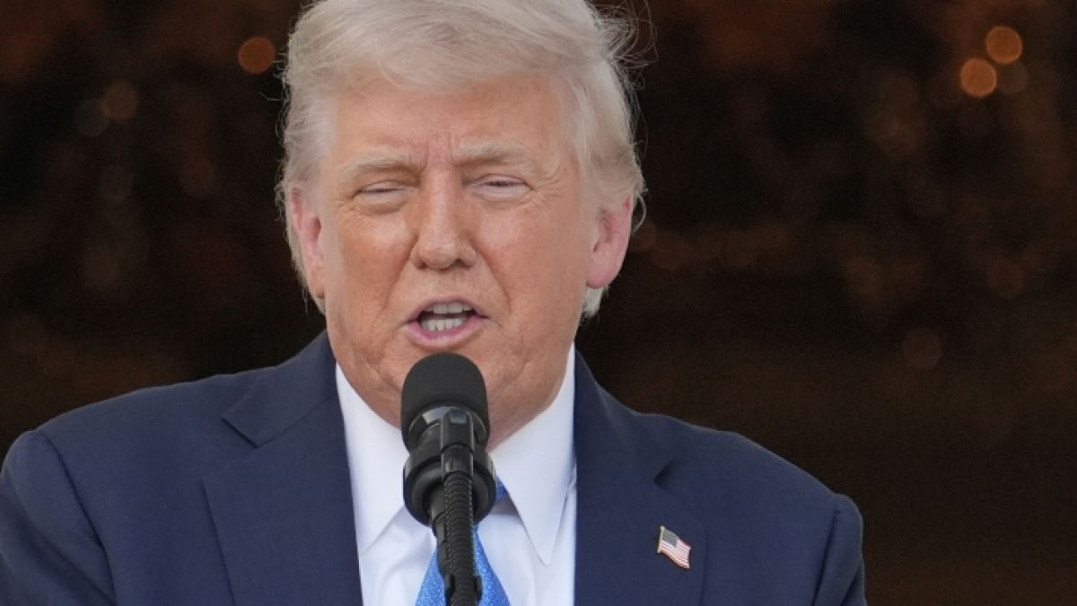 Donald Trump sorgt mit einem irren Vergleich für Schlagzeilen. Donald Trump sorgt mit einem irren Vergleich für Schlagzeilen. (Foto)