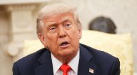 Donald Trump soll laut Elon Musk in zweifelhafter Verbindung zu den Epstein-Akten stehen. Ein ehemaliger Anwalt entlastet ihn.