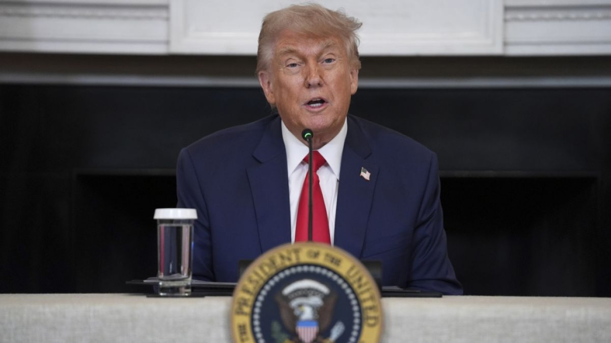 Donald Trump könnte mit seinem neuen Gesetzesvorhaben besonders Geringverdienern schaden. (Foto)