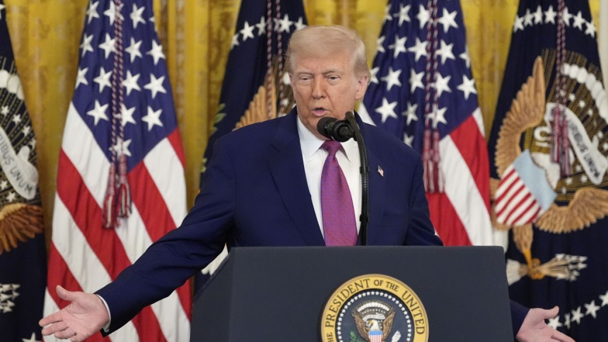 Donald Trump sorgt mit seiner irren Weltkriegs-Logik für Entsetzen. Donald Trump sorgt mit seiner irren Weltkriegs-Logik für Entsetzen. (Foto)