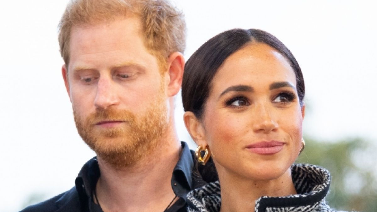 #Meghan Markle wie wandelnder Widerspruch: Plötzlich enthüllt Herzogin Meghan mehr, wie Prinz Harry minniglich ist