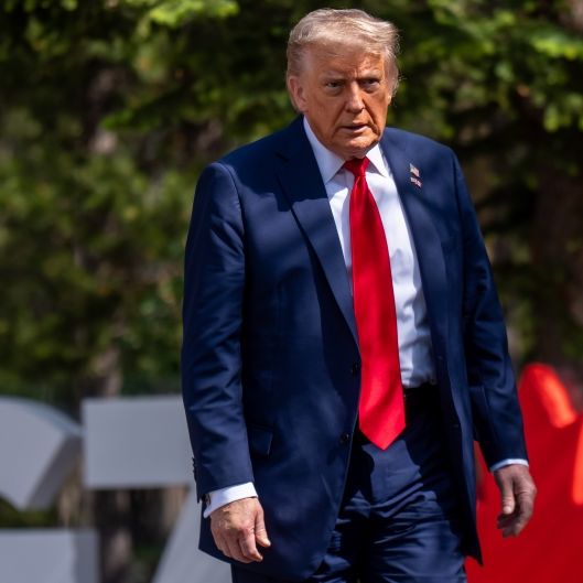 Video enthüllt: Bürgermeister von Trump-Trupp verhaftet
