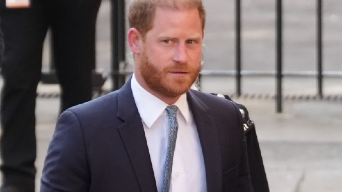 Prinz Harry will die Beziehung zu seinem Vater retten. Prinz Harry will die Beziehung zu seinem Vater retten. (Foto)