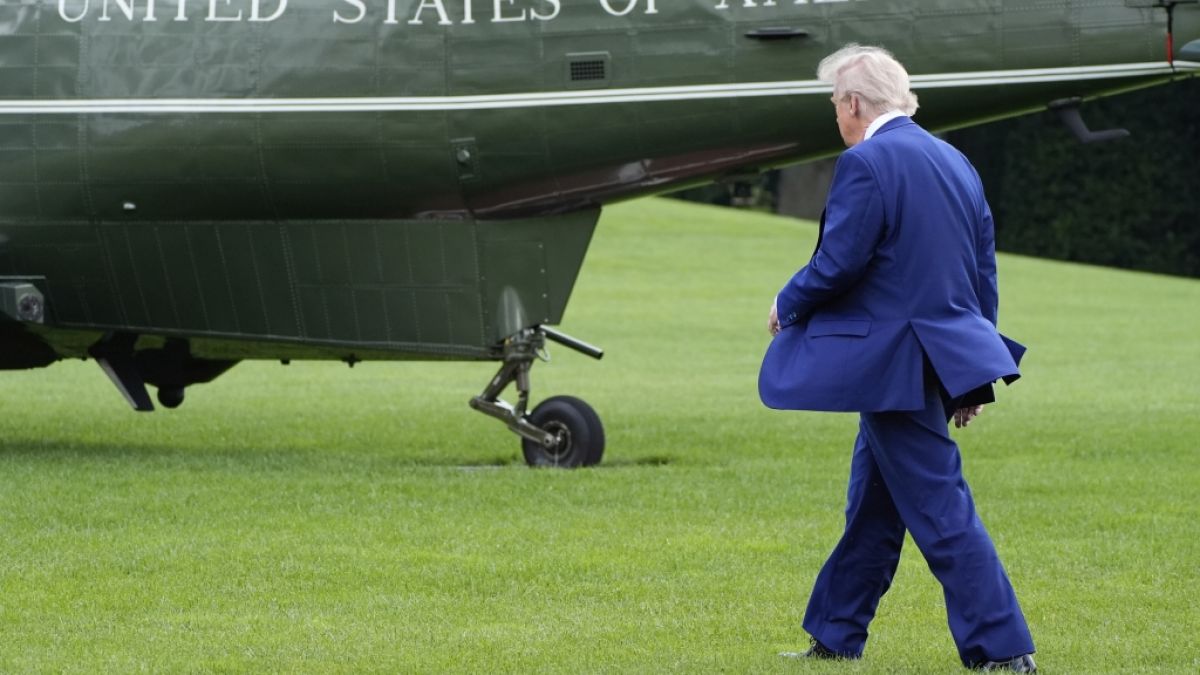 #Donald Trump: "The Don" warnt Reporter und verschwindet: "Wisst ihr, dass ihr in Gefahr seid?"
