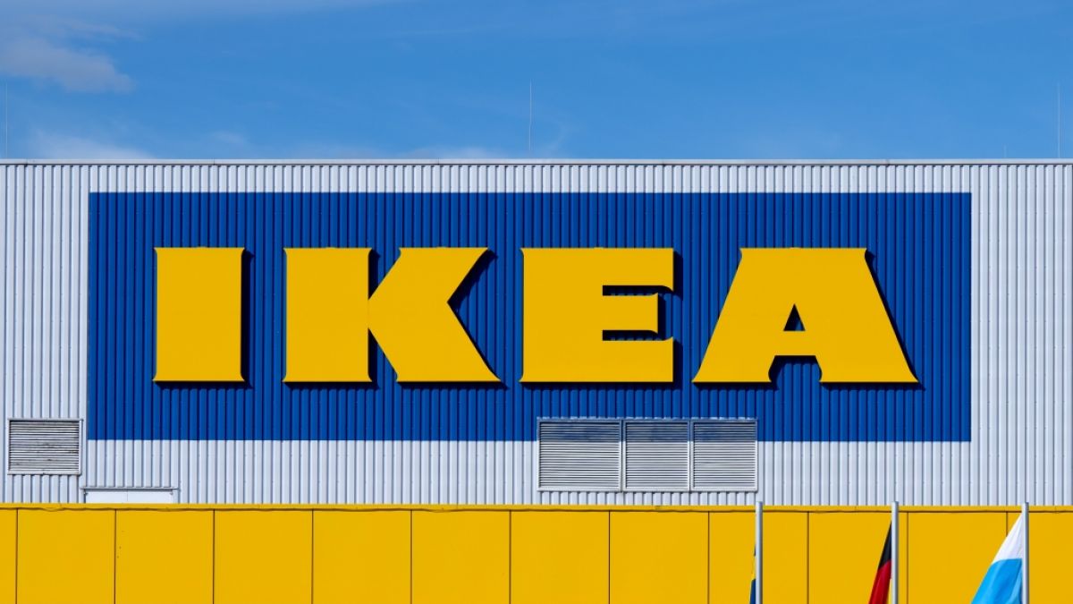 Möbel-Riese Ikea will nun in den Balkonkraftwerk-Markt einsteigen - mit einem ziemlich cleveren System. Möbel-Riese Ikea will nun in den Balkonkraftwerk-Markt einsteigen - mit einem ziemlich cleveren System. (Foto)