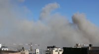 Rauch und Qualm steigen in der iranischen Hauptstadt Teheran nach einem israelischen Angriff in den Himmel auf (Symbolbild).