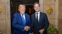Vor seiner Ankunft beim Nato-Gipfel in Den Haag bekam Donald Trump von Nato-Generalsekretär Mark Rutte reichlich Honig ums Maul geschmiert.