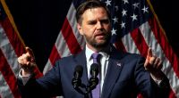 J.D. Vance zeigte dem Publikum während einer Rede den Mittelfinger.