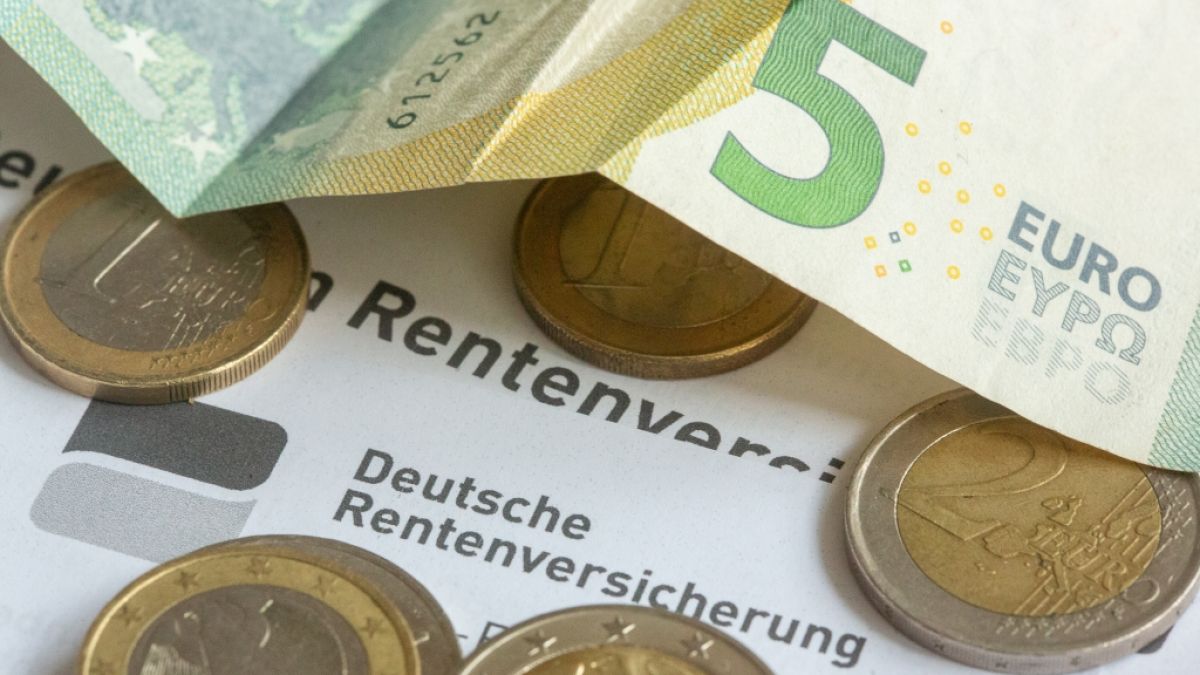 Ab Juli 2025 haben Deutschlands Rentnerinnen und Rentner mehr Geld im Portemonnaie, wie ein Blick auf die neuen Gesetze ab 1.7. verrät. Ab Juli 2025 haben Deutschlands Rentnerinnen und Rentner mehr Geld im Portemonnaie, wie ein Blick auf die neuen Gesetze ab 1.7. verrät. (Foto)