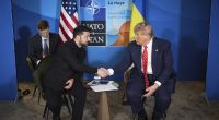 Beim NATO-Gipfle trafen sich Wlolodymyr Selenskyj und Donald Trump zum vertraulichen Gespräch.