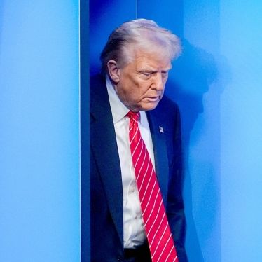 Lippenleserin enthüllt: Trump heimlich ausgelacht während Nato-Gipfel