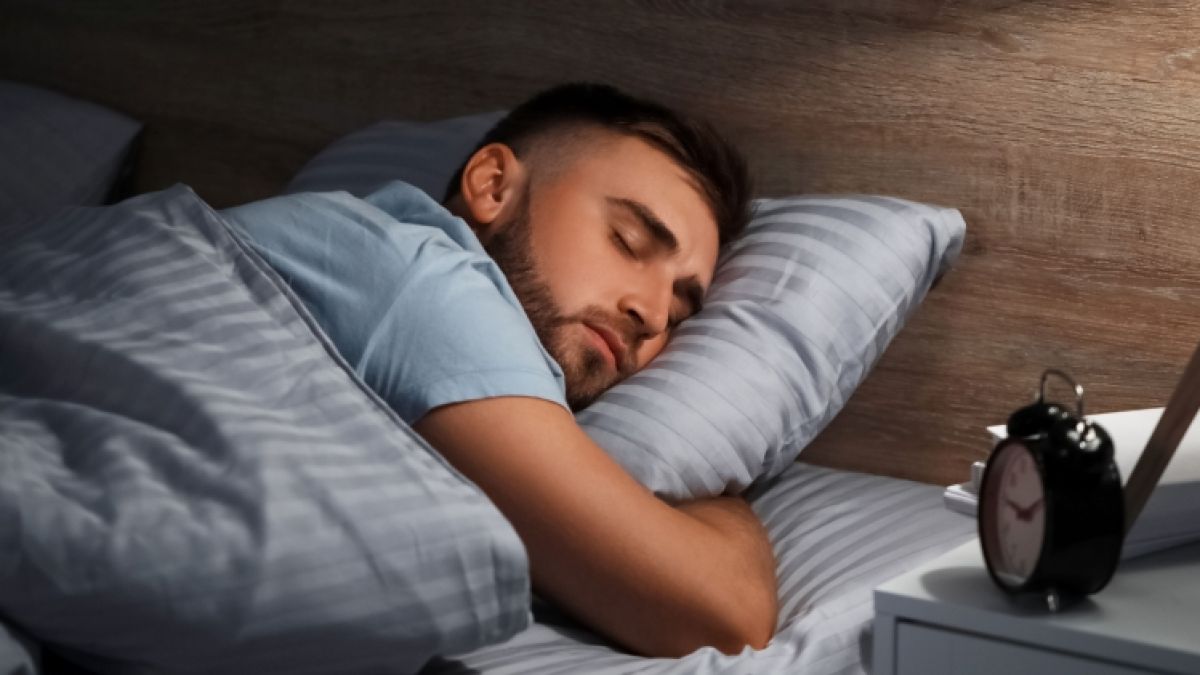 Wie viel Schlaf eigentlich gesund ist, hängt auch vom Alter ab. Wie viel Schlaf eigentlich gesund ist, hängt auch vom Alter ab. (Foto)