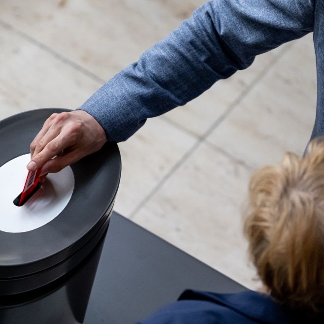 Im Bundestag wurde namentlich abgestimmt (Symbolbild).
