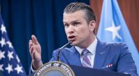 Pete Hegseth wurde für seine Aussagen während einer Pressekonferenz kritisiert.