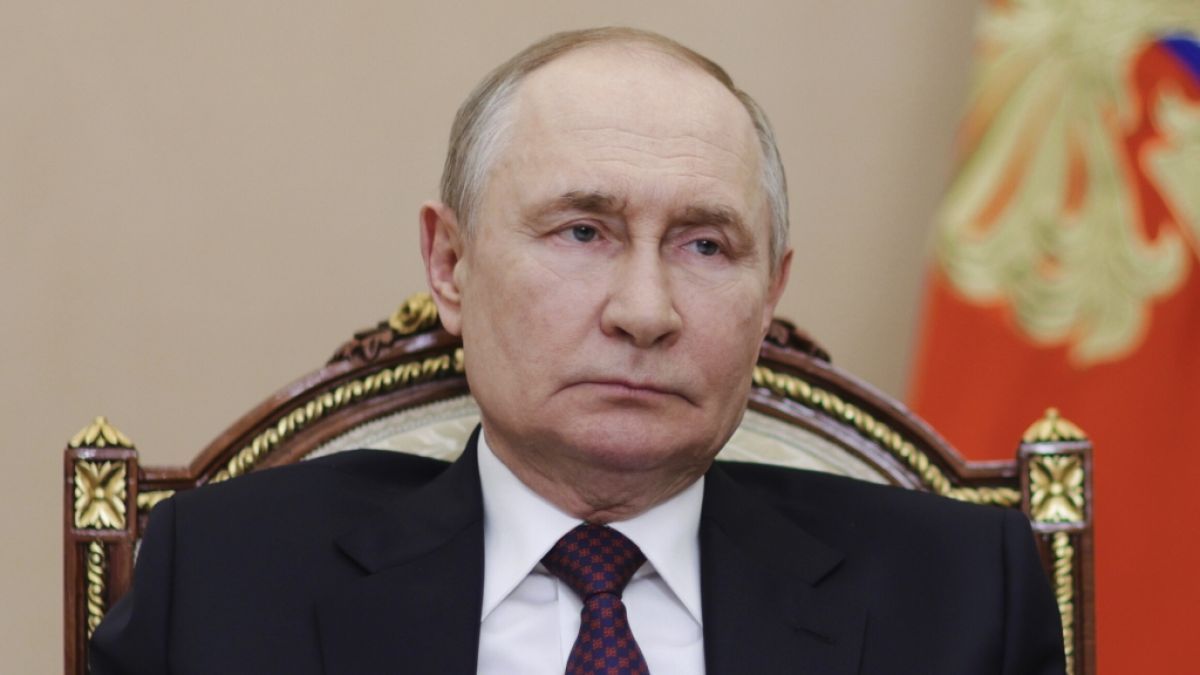 Für Wladimir Putin reißen die Berichte über ukrainische Drohnenangriffe auf russische Städte nicht ab. Für Wladimir Putin reißen die Berichte über ukrainische Drohnenangriffe auf russische Städte nicht ab. (Foto)