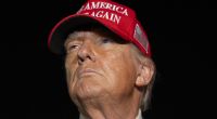 Experten warnen vor wirtschaftlichen Folgen durch Trumps Steuersenkungsgesetz.