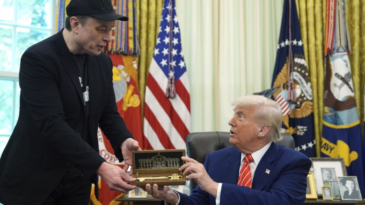 #Donald Trump nimmt Revanche: Insider sicher: US-Staatschef brachte Musk-Schmutzkampagne selbst ins Schlingern #Donald Trump nimmt Revanche: Insider sicher: US-Staatschef brachte Musk-Schmutzkampagne selbst ins Schlingern