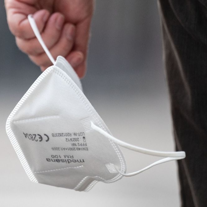 Experten in Sorge wegen explodierenden Neuinfektionen - neues Covid-Symptom überrascht