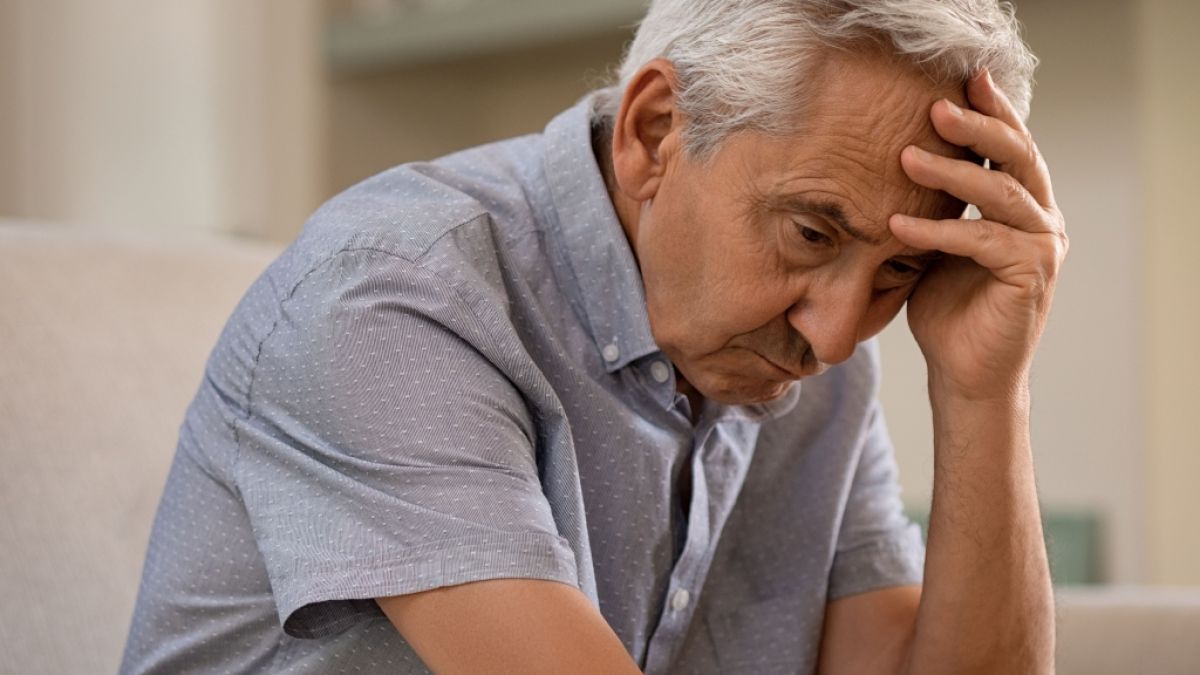 Eine Studie zeigt: Langes Sitzen kann langfristig zu Alzheimer führen. Eine Studie zeigt: Langes Sitzen kann langfristig zu Alzheimer führen. (Foto)