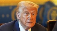 Donald Trump legt großen Wert auf einen sonnengebräunten Teint - und könnte einer Drohung aus dem Iran zufolge bei einem Sonnenbad den frühzeitigen Tod finden.