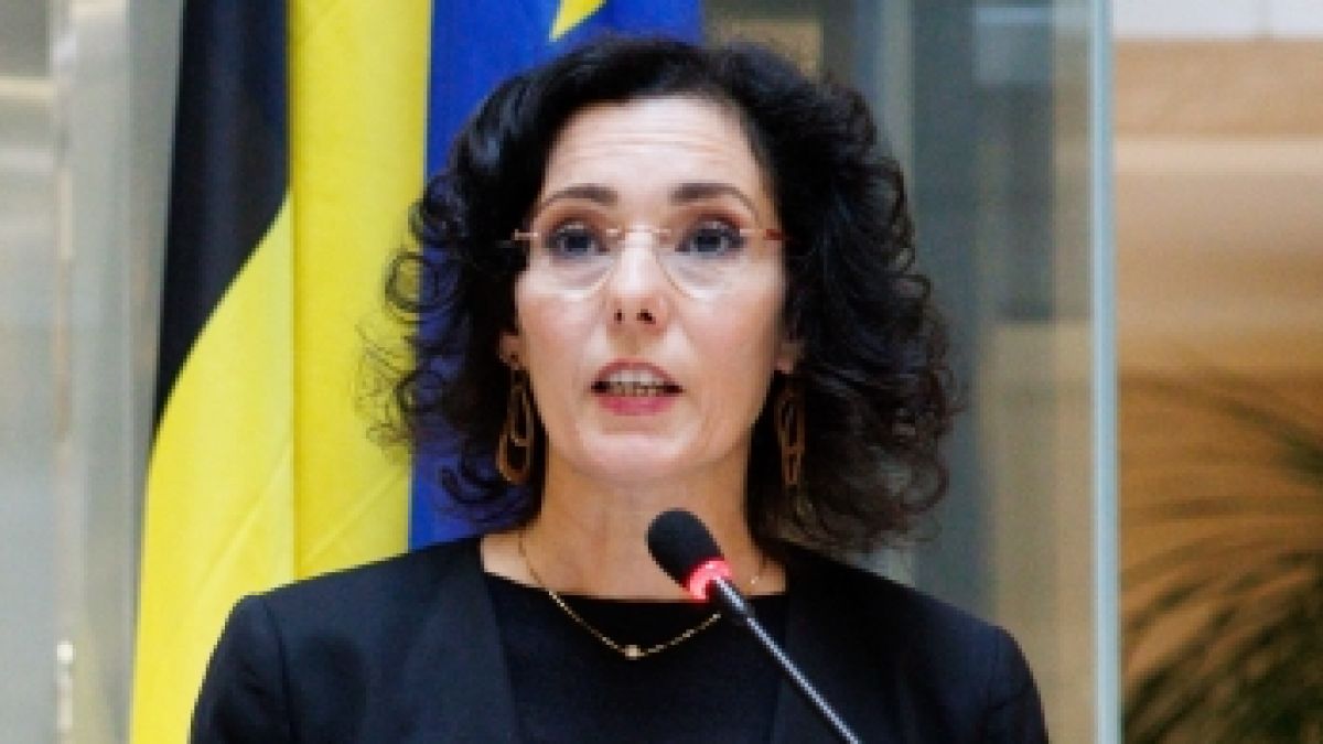 Hadja Lahbib, EU-Kommissarin für humanitäre Hilfe und Krisenmanagement, zeichnet ein ernstes Bild der aktuellen Lage. In Krisenzeiten müsse die EU vorbereitet sein. (Foto)