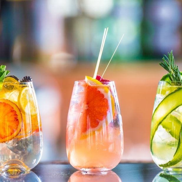 Schon gewusst? Diese beliebten Sommerdrinks sind echte Kalorienbomben
