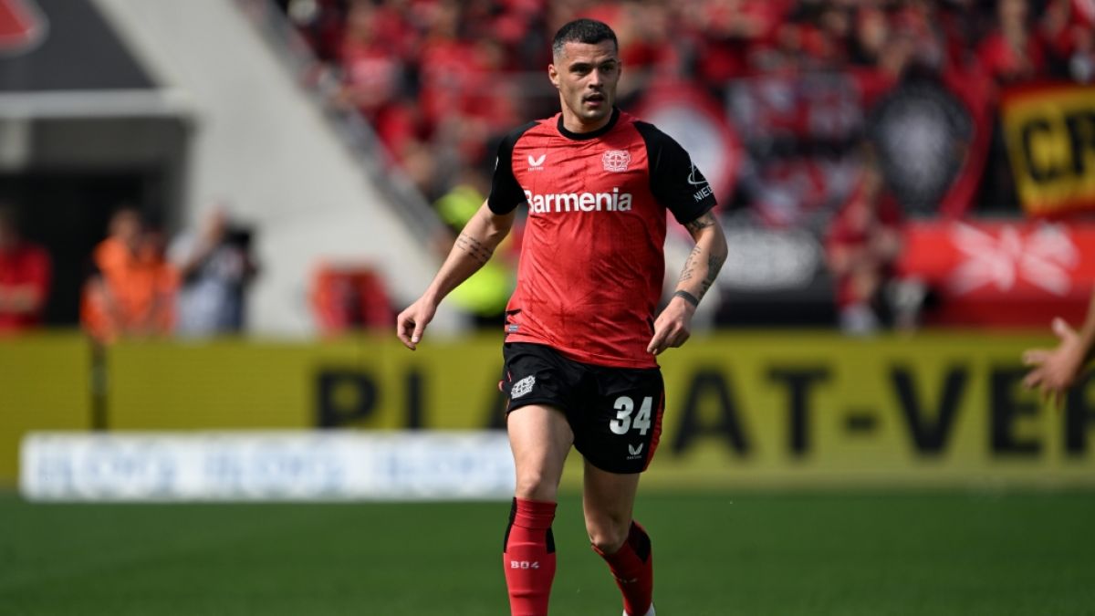 Leverkusens Granit Xhaka wechselt in die Premier League. Leverkusens Granit Xhaka wechselt in die Premier League. (Foto)