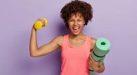 Die 2+2+4-Methode kombiniert gesunde Ernährung mit Sport - und baut beides in den Alltag ein.