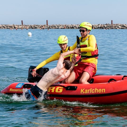 Wasserrettung einer Person in Bad Säckingen