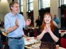 Heidi Reichinnek zwischen Plenarsaal und Protestbühne